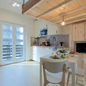 Casa Pino- Loft Con Giardino Magnolta , Aprica Italia