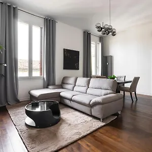 San Marco Black Luxury Con Terrazzo E Parcheggio Su Richiesta , Firenze Italia